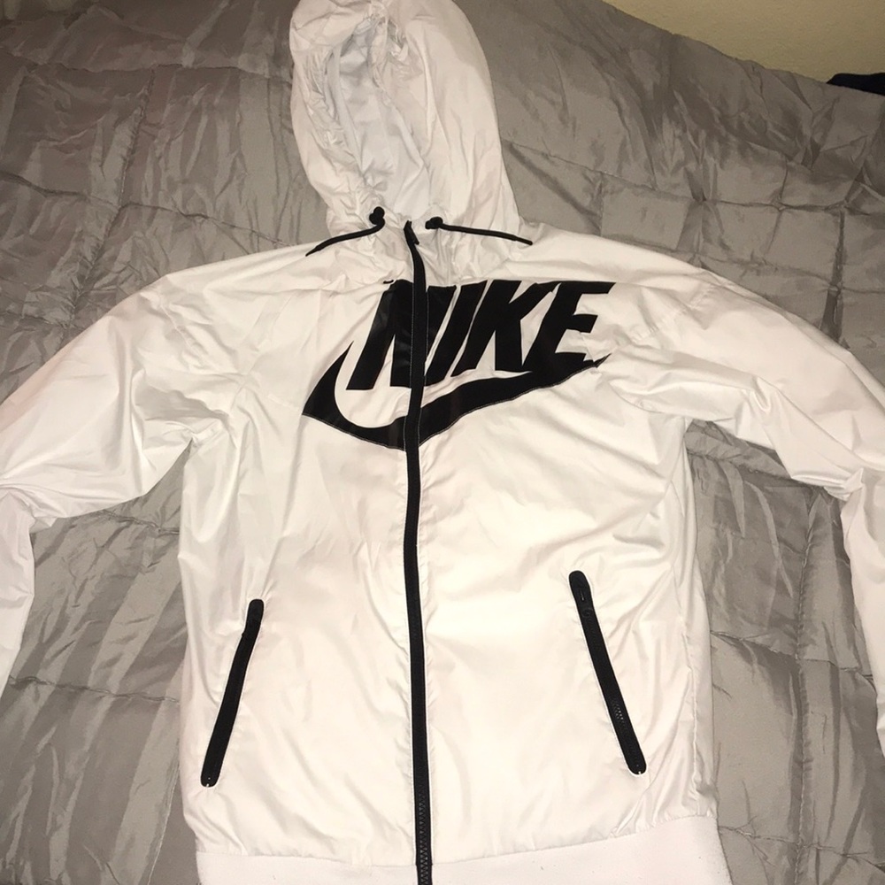 NIKE Windrunner/ Windbreaker